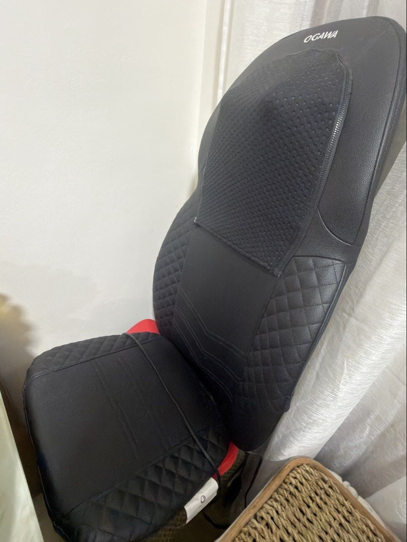 Ogawa portable massage with foot massage (Category: Massage Devices) located in Muntinlupa City. Submitted by creezymelai (Listing ID 1470867489, Image 2). Description: Ogawa Back portable massage with Foot massage.