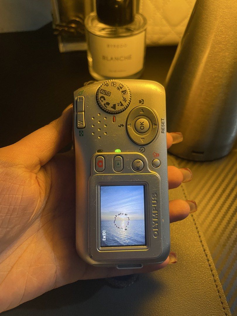 OLYMPUS CAMEDIA D-435 (Category: Cameras) located in Manila. Submitted by victoriafy (Listing ID 1470873665, Image 3). Description: -FULLY FUNCTIONAL -NO FUNCTIONAL ISSUE -MINOR ISSUE: HAS A SMALL BLACK CIRCLE SPOT ON SCREEN (CHECK SLIDE 2 & 3) -PRICED ACCORDINGLY -SAMPLE PHOTOS POSTED (LAST 4 SLIDES).
