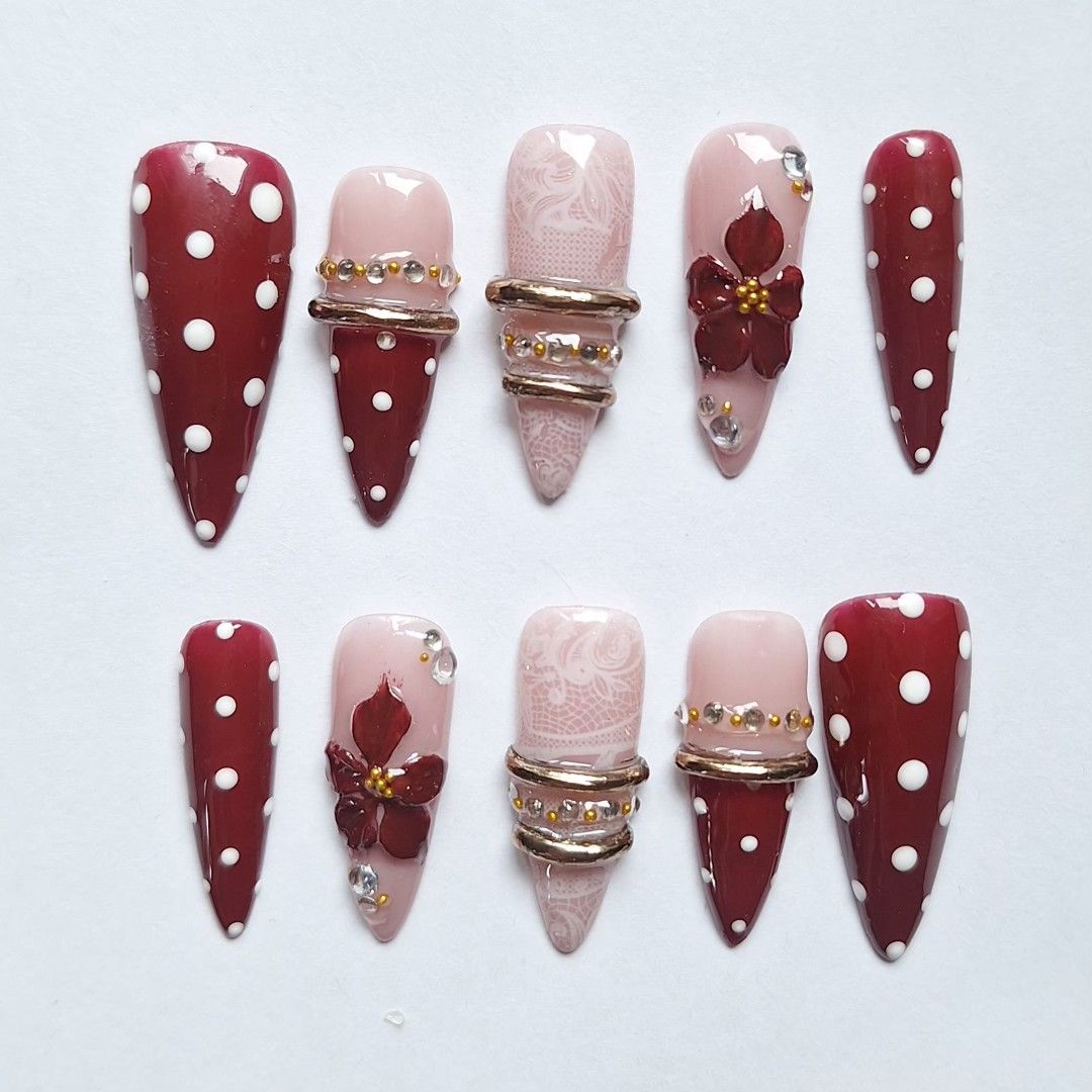 On Hand Press On Nails (ready to deliver) (Category: Hands & Nails) located in Quezon City. Submitted by luxetips_pressph (Listing ID 1470848714, Image 1). Description: Custom Press On Nails for 250-350php Any shape and length message to order and for inquiries Inclusions: 📌 Nail Prep Kit (Alcohol Pads, Cuticle Pusher, Nail File) 📌 Jelly Glue 📌 Care Card 📌 Press On Nails.