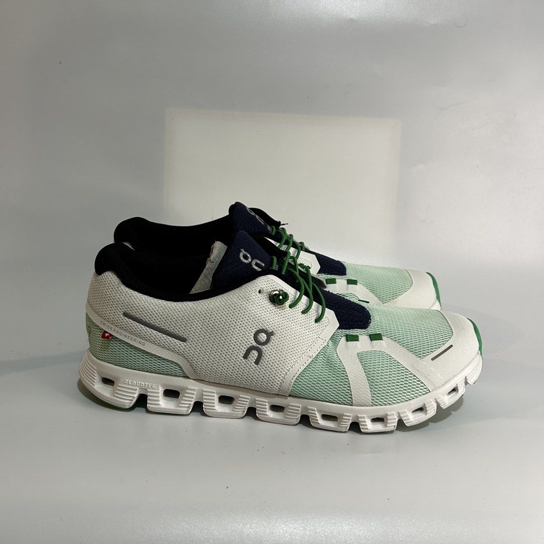 Oncloud 5 (Category: Sneakers) located in Iloilo. Submitted by shapatos_12 (Listing ID 1470899001, Image 1). Description: .