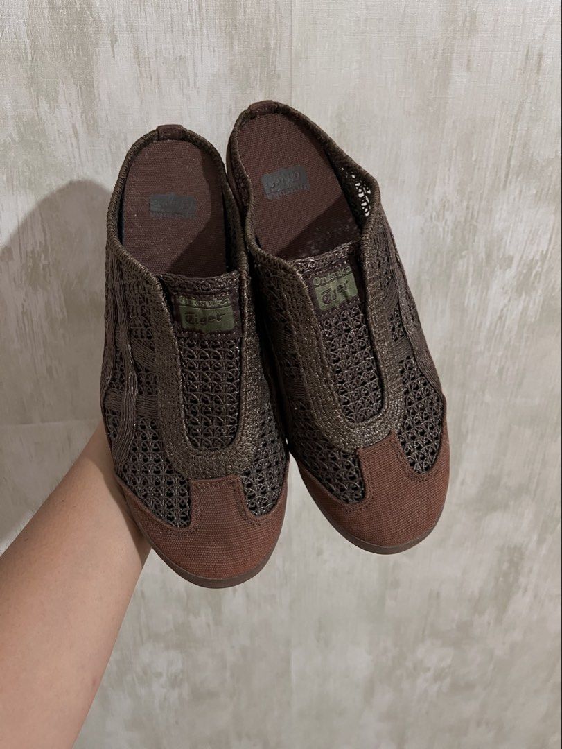 ONITSUKA MEXICO 66 SABOT “DARK BROWN” (Category: Sneakers) located in Gingoog City. Submitted by zoronatics23 (Listing ID 1470689159, Image 2). Description: ONITS SABOT DARK BROWN (new colorway) 7US/ 40 EURO / 25.25 CM NO ISSUE GOOD AS NEW MINDANAO LOC.