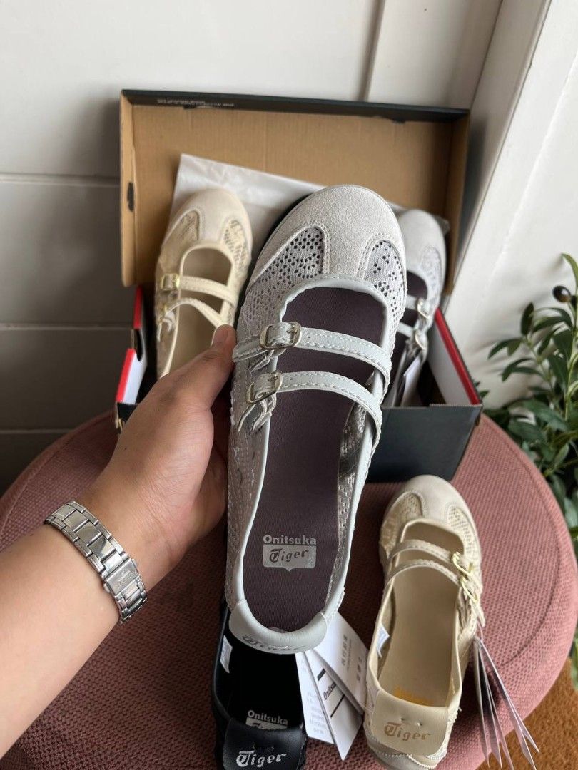 Onitsuka Slip ons (Category: Sneakers) located in Mandaluyong City. Submitted by modamuseph (Listing ID 1470884181, Image 2). Description: .