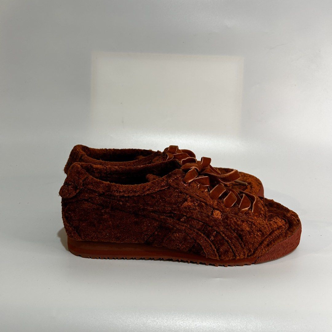 Onitsuka tiger (Category: Sneakers) located in Iloilo. Submitted by shapatos_12 (Listing ID 1470899138, Image 1). Description: .