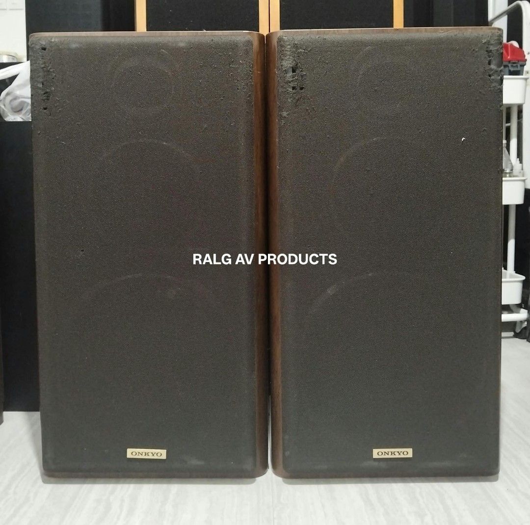 Onkyo D-77FX 3-Way Speaker System (Category: Soundbars, Speakers & Amplifiers) located in Bulacan. Submitted by ronald277077025 (Listing ID 1470820778, Image 2). Description: ONKYO 3 WAY SPEAKER SYSTEM D-77FX 200 WATTS 6 OHMS 10" CROSS CARBON WOOFER CONE TYPE MIDRANGE HORN TYPE TWEETER BASS REFLEX MADE IN JAPAN DIMENSIONS: W36 x H68 x D35 CM 28 kg each Location: Sta Maria Bulacan Shipping at buyers expense.