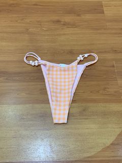 (Category: ) located in . Submitted by whyisyellowyellow (Listing ID 1470801080, Image 1). Description: .