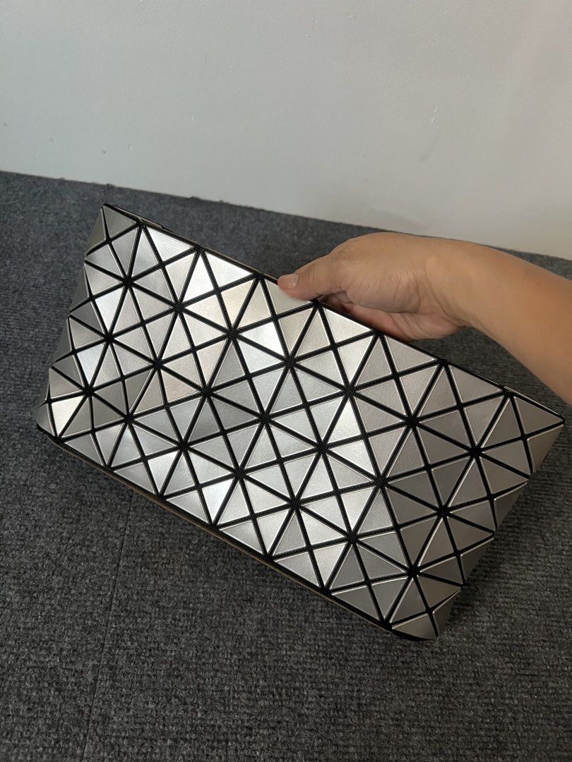 ORIG BAO BAO (Category: Luxury Bags & Wallets) located in Cavite. Submitted by _jennprelovedselections_ (Listing ID 1470816966, Image 2). Description: No flaw. kasya long walley notebook Market price 30K++ Gandaa… Mine Now Pay Today! Free SF!😍 Mode of Payment: GCASH x Security Bank transfer only! REMINDER PRELOVED PO BAWAL SA MASELAN PLSSS!☺️ EXPECT SIGN OF USAGE DAHIL PRELOVED PO! POSTED DETAILED PICS NO ASKING MORE PICTURES..