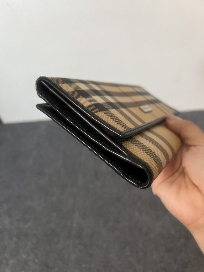 ORIG BURBERRY (Category: Luxury Bags & Wallets) located in Cavite. Submitted by _jennprelovedselections_ (Listing ID 1470823543, Image 3). Description: Mine Now Pay Today! Free SF!😍 Mode of Payment: GCASH x Security Bank transfer only! REMINDER PRELOVED PO BAWAL SA MASELAN PLSSS!☺️ EXPECT SIGN OF USAGE DAHIL PRELOVED PO! POSTED DETAILED PICS NO ASKING MORE PICTURES..