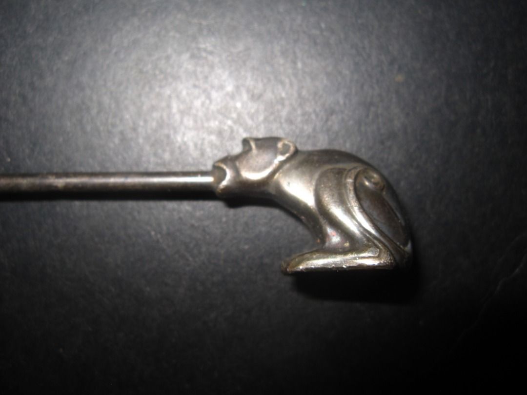 Original Art Deco Monkey Knife Rest 1920's (Category: Vintage Collectibles) located in Baguio. Submitted by mrbrunno (Listing ID 1470747734, Image 2). Description: Original Art Deco Monkey Knife Rest 1920's This is a very nice art deco rest with beautiful lines. Heavy for size.. It looks like it might be marked on the underside of the bar but i can't be sure, it is very small. In pristine condition. I purchased at a Antique Market in NY about 35 