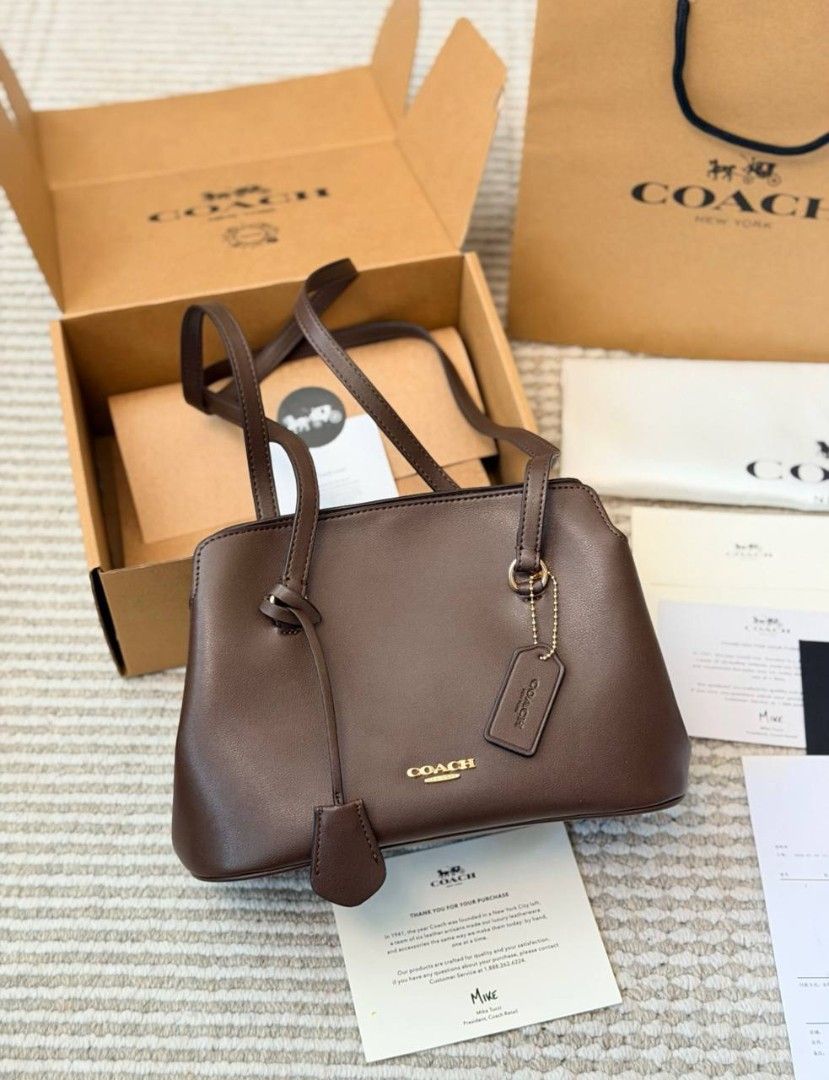 Original Coach Elise (Category: Shoulder Bags) located in Mandaluyong City. Submitted by modamuseph (Listing ID 1470879042, Image 2). Description: .