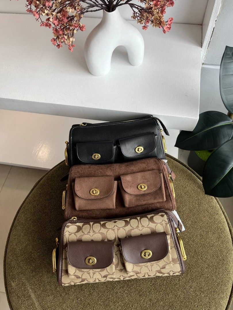 Original Coach Turnlock (Category: Shoulder Bags) located in Mandaluyong City. Submitted by modamuseph (Listing ID 1470882750, Image 1). Description: .