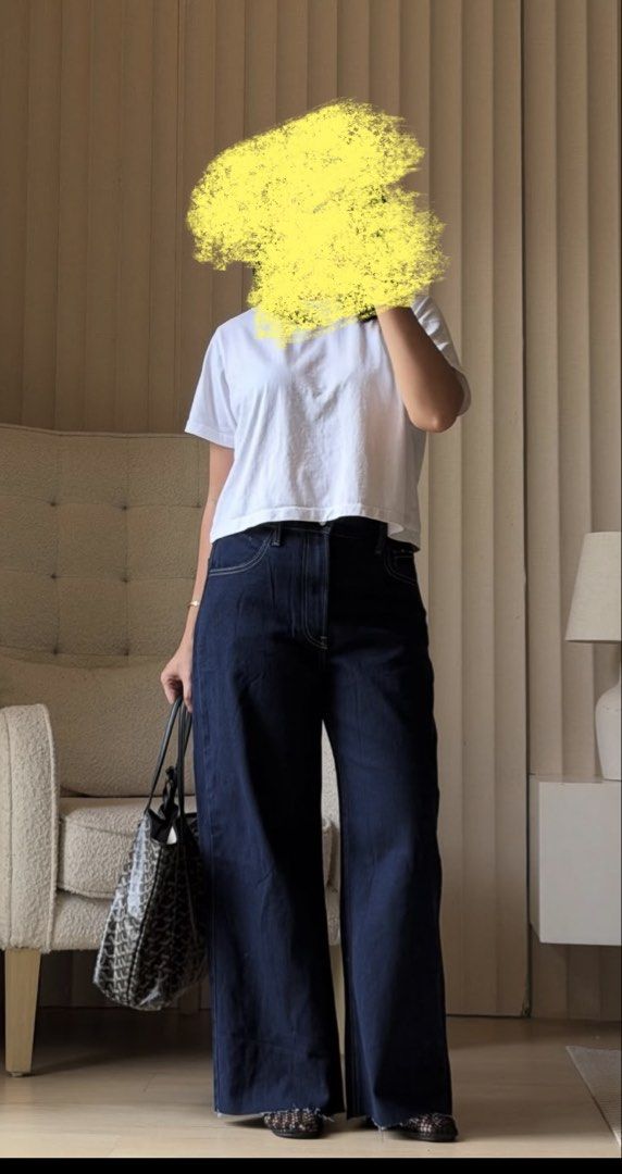 Overrun Z*r* Wide-leg Pants (Category: Jeans) located in Pasig City. Submitted by lovedbygwy (Listing ID 1470849906, Image 1). Description: - Color: Dark blue denim - Size: 27 - Rfs: runs big on me - used once - First photo from the seller, second photo ww.