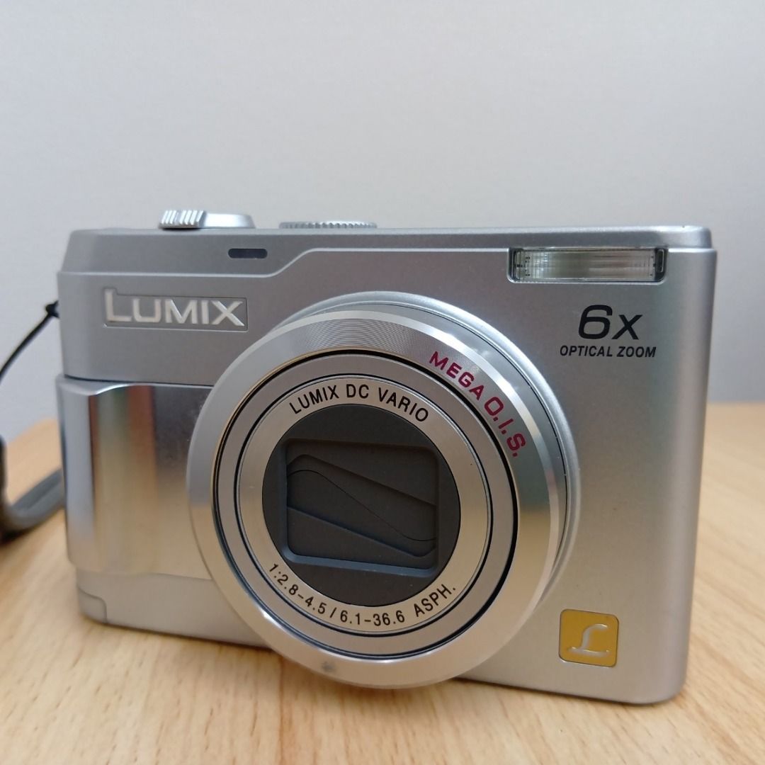 Panasonic DMC-LZ2 LUMIX Compact Digital Camera (Panasonic Lumix Digital Camera) - Power-on function unconfirmed. (Category: Cameras) located in Caloocan City. Submitted by letao_shopping_ph (Listing ID 1470815980, Image 1). Description: This is a used item, so please refrain from bidding if you are particular about condition. I am not an expert, so I have not tested its functionality. Therefore, it is being sold as a junk item. All accessories ar