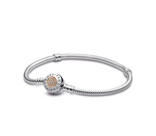 (Category: ) located in . Submitted by beckyshop2024 (Listing ID 1470894813, Image 1). Description: .
