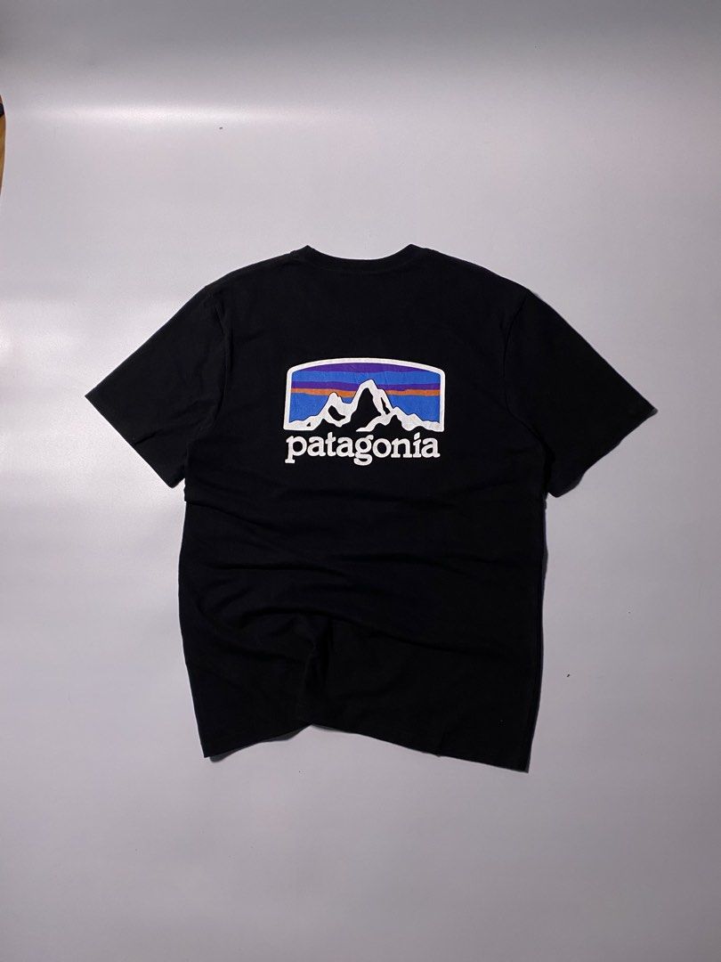 PATAGONIA (Category: Activewear) located in Aurora. Submitted by oldiebutgoodie.fits (Listing ID 1470810954, Image 1). Description: PATAGONIA (AUTHENTIC) 👕DETAILS AS NEW CONDITION ISSUE PENHOLES KINDLY CHECK! 📐MEASUREMENTS SIZE L ON TAG WIDTH 20 LENGTH 27 WE CAN SHIP NATION WIDE🚚.