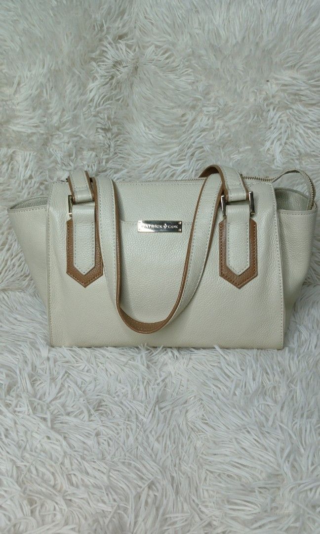 Patrick cox bag (Category: Tote Bags) located in Bulacan. Submitted by caikymaria (Listing ID 1470828601, Image 1). Description: japan sourced no cod direct jnt.
