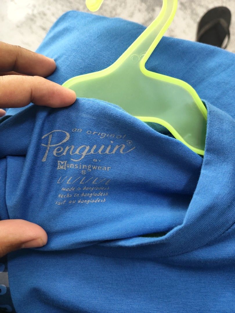 Penguin Munsingwear T-Shirt (Category: Tshirts & Polo Shirts ) located in Cabadbaran. Submitted by jem1124 (Listing ID 1470760290, Image 3). Description: 20.5x28 excellent condition No issue.