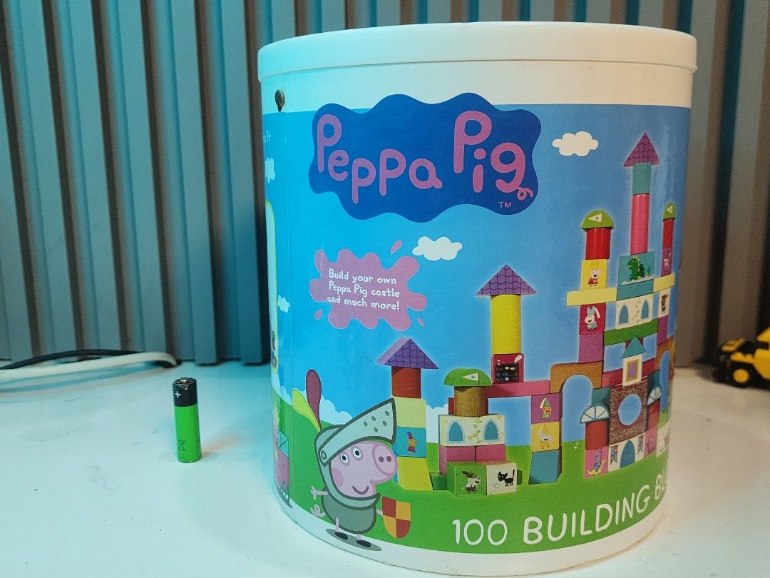 Peppa Pig 100 Building Blocks storage tub set (Category: Educational & Learning Toys) located in Tarlac. Submitted by ziv_surplus (Listing ID 1470891036, Image 1). Description: Some missing 95 pcs. Total When i counted.