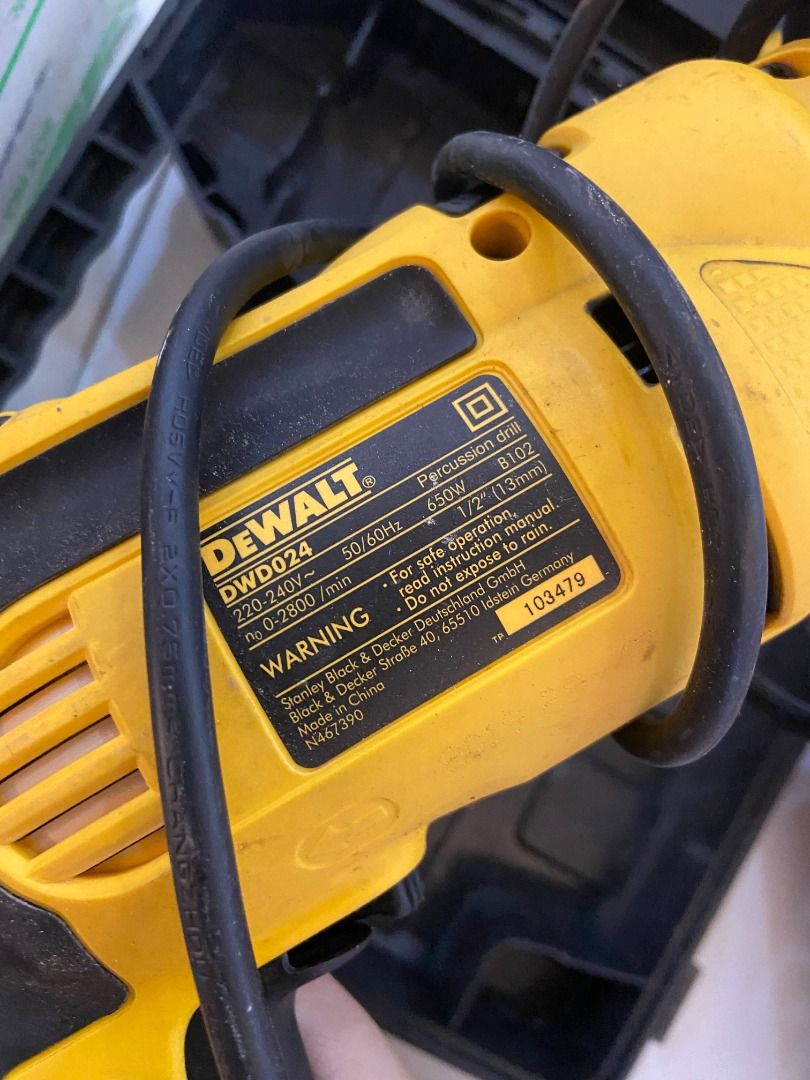 Percussion/Hammer Drill DeWALT DWD024 (Category: Construction Tools & Equipment) located in Caloocan City. Submitted by livedragon.c18f59 (Listing ID 1470814273, Image 3). Description: Specifications • Model: DeWalt DWD024 (or DWD024K variant with kit accessories) • Power Output: 650W • Voltage: 220–240V (50/60Hz) • Chuck Capacity: 1/2" (13mm) • No-Load Speed: 0–2,800 /min Issue: May konting kalawang lang RFS: Di na nagagamit matagal nang nakatam