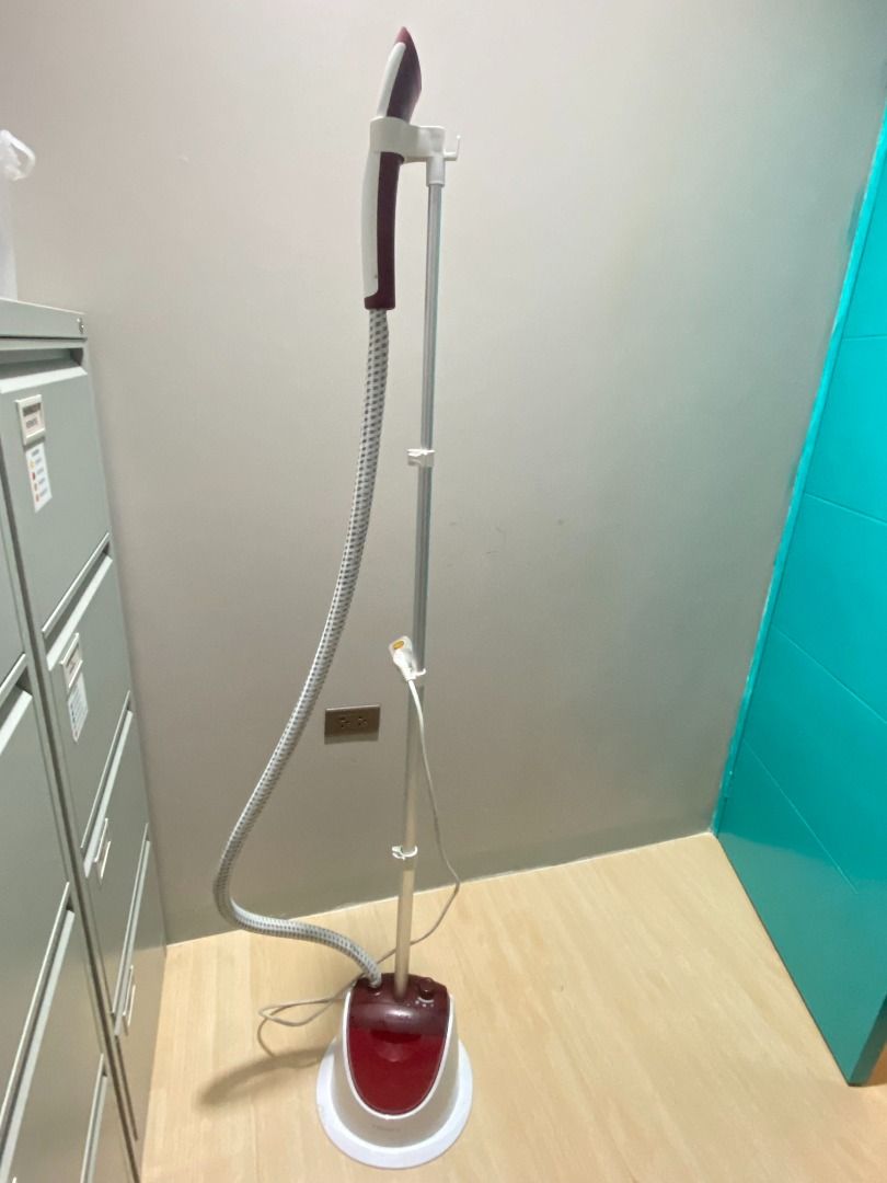 Philips Standing Garment Steamer (Category: Irons & Steamers) located in Caloocan City. Submitted by livedragon.c18f59 (Listing ID 1470809675, Image 2). Description: Adjustable Used for almost 1 year Issue: May crack lang kaunti, pero working pa rin naman RFS: Matagal nang nakatambak at di na nagagamit Location: C. Raymundo Pasig .