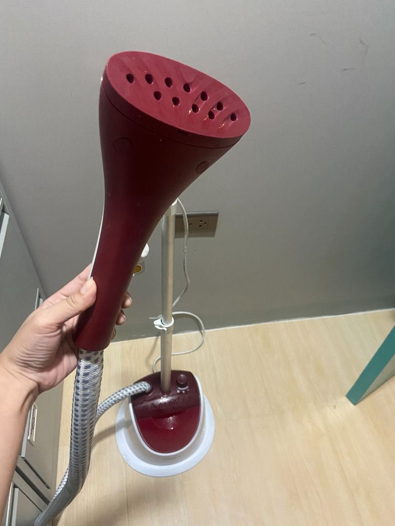 Philips Standing Garment Steamer (Category: Irons & Steamers) located in Caloocan City. Submitted by livedragon.c18f59 (Listing ID 1470809675, Image 3). Description: Adjustable Used for almost 1 year Issue: May crack lang kaunti, pero working pa rin naman RFS: Matagal nang nakatambak at di na nagagamit Location: C. Raymundo Pasig .