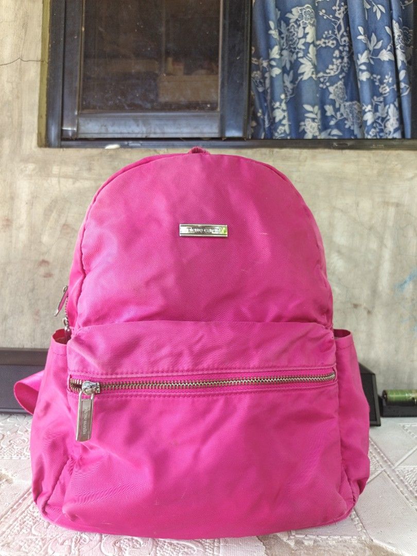 Pierre cardin bagpack (Category: Backpacks) located in Quezon, Isabela. Submitted by ukay-ukaybylyn (Listing ID 1470753624, Image 1). Description: need wash super tibay neto.