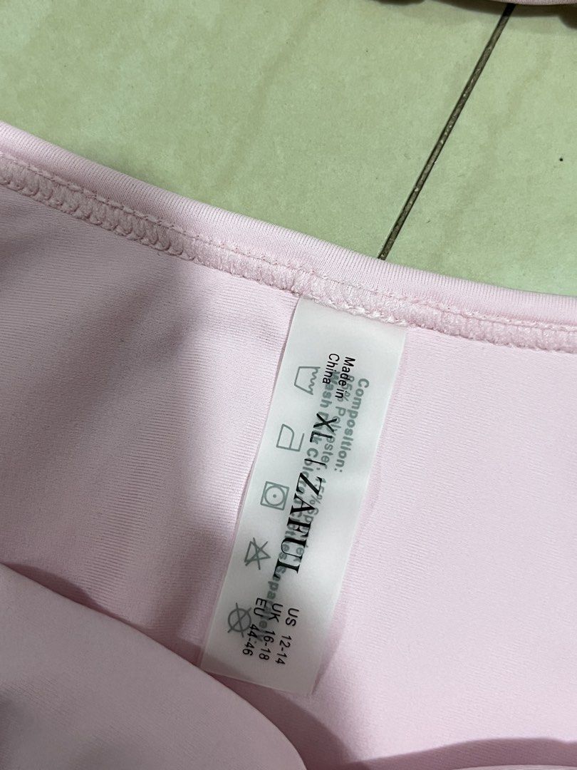 Pink 2 piece (Category: Bikinis & Swimsuits) located in Batangas. Submitted by micaella_101 (Listing ID 1470852234, Image 3). Description: .