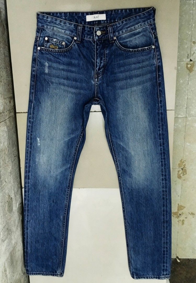 PLACBerlin Blue Denim Selvedge (Category: Jeans) located in Valenzuela. Submitted by AnahThrift (Listing ID 1470899191, Image 3). Description: New Arrival ❗️❗️❗️ 👉Fs:: PLACBERLIN SELVEDGE SLIM FIT Leather Patch Not Stretch Ny Kaihara Fabric 👉Made in JAPAN 👉Size:: Medium 👉Actual Dimes:: W31 to 32 L42 H7 👉Very Good condition 👍 👉 MOP:: Palawan/Cebuana/Gcash 👉 Courier:: Lalamove/MCFA/LBC/J&T 👉 Location:: Karuhatan, Valenzuela City 👉Salamat 