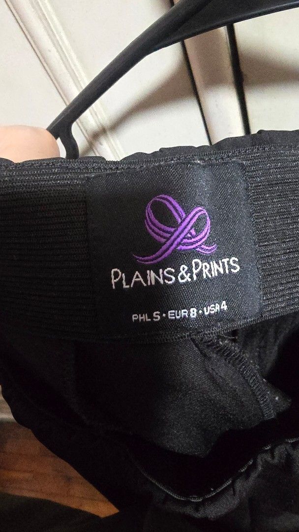 Plains & Prints Black Pants Size S (Category: Jeans) located in Manila. Submitted by stuff.gaming (Listing ID 1470858028, Image 2). Description: - Brand: Plains & Prints - Size: Small (PHL S / EUR 8 / USA 4) - Color: Solid Black - Waistband: Comfortable inner elastic - Style: Versatile for work or casual wear - Fit: Comfortable and easy to pair with any top.