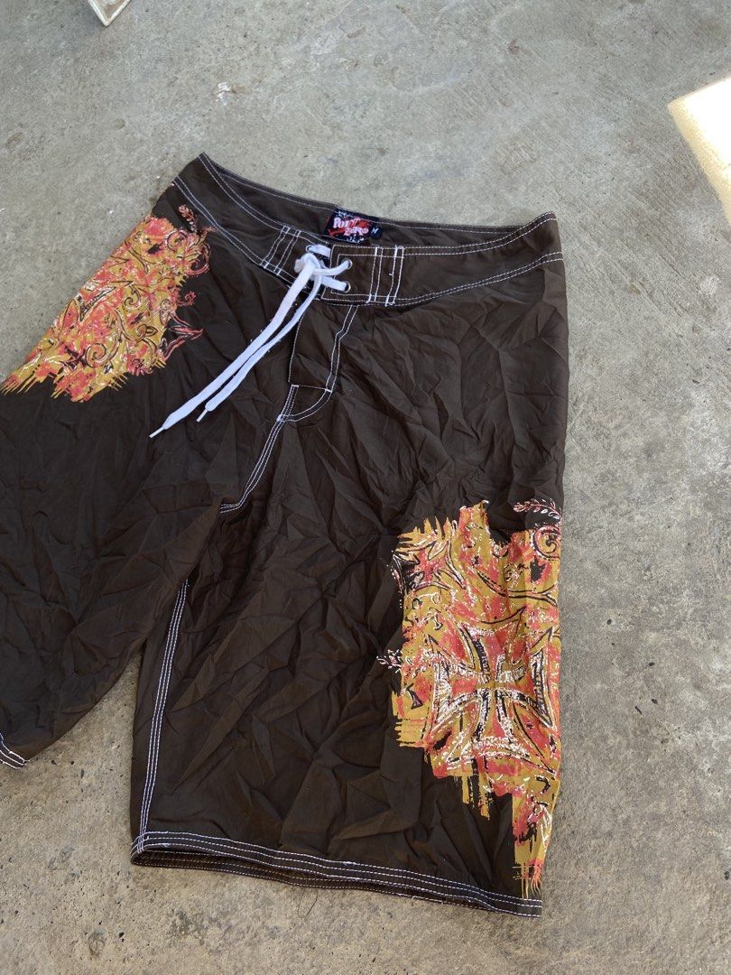 Point Zero Y2k cross Boardshort (Category: Shorts) located in Alcala. Submitted by abasolo_jv (Listing ID 1470756146, Image 2). Description: Good as new 10/10 color rate no issues no pinhole med on tag 32-34x22 dimes try to offer .