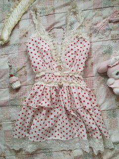 (Category: ) located in . Submitted by thrift_with_anjel (Listing ID 1470858134, Image 1). Description: .
