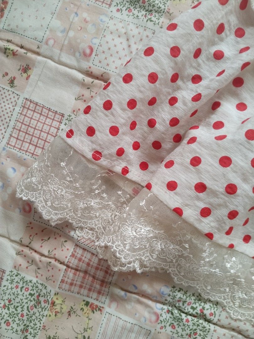 Polka Babydoll top with backtie (Category: Others Tops) located in Cebu City. Submitted by thrift_with_anjel (Listing ID 1470858134, Image 2). Description: ❀.ೃ࿔polka babydoll top with backtie❀.ೃ࿔* 🌹Brand: nobrand 🌸Bust: 30-40 🌸Waist: 26-38 🌸Lenght: 26 🌷Mine: 599(AU).
