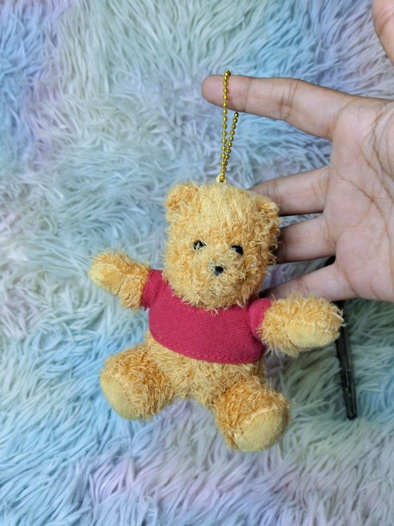 Pooh Charm (Category: Plushies & Soft Toys) located in Ligao. Submitted by jmcollcxxxxn (Listing ID 1470927163, Image 1). Description: .