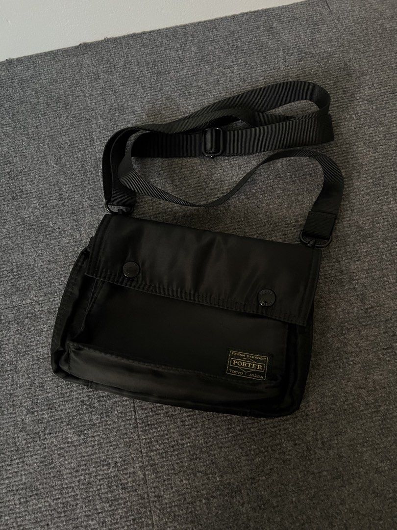 PORTER (Category: Luxury Bags & Wallets) located in Cavite. Submitted by _jennprelovedselections_ (Listing ID 1470821741, Image 1). Description: Cutee! Sling or beltbag keri😍 Mine Now Pay Today! Free SF!😍 Mode of Payment: GCASH x Security Bank transfer only! REMINDER PRELOVED PO BAWAL SA MASELAN PLSSS!☺️ EXPECT SIGN OF USAGE DAHIL PRELOVED PO! POSTED DETAILED PICS NO ASKING MORE PICTURES..