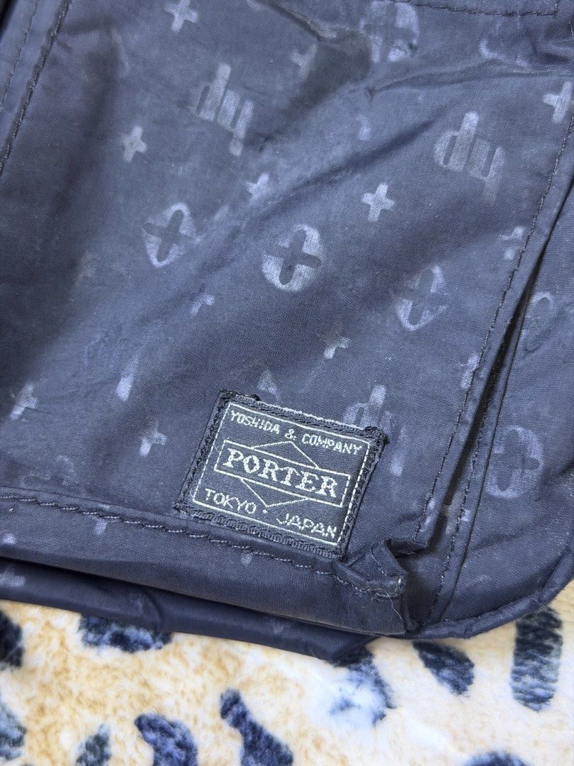 Porter sling bag (Category: Luxury Bags & Wallets) located in Kapangan. Submitted by keythsgs74798 (Listing ID 1470918309, Image 2). Description: .