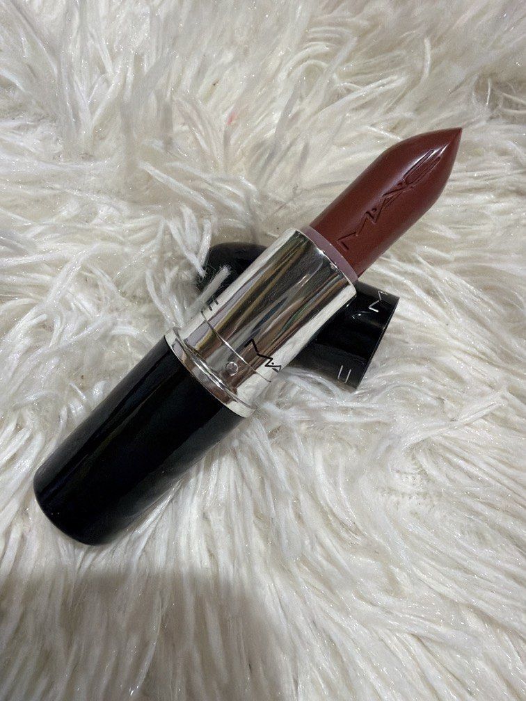 POSH PIT MAC LUSTERGLASS LIPSTICK (Category: Makeup) located in Pugo. Submitted by caztraine (Listing ID 1470776102, Image 2). Description: .