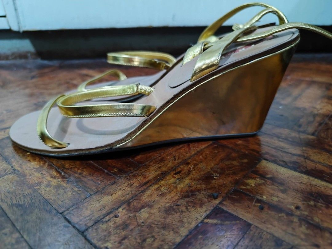 Prada Sandals (Category: Sandals) located in Bacoor. Submitted by stargazer1084 (Listing ID 1470834870, Image 3). Description: - authentic Prada strap sandals.