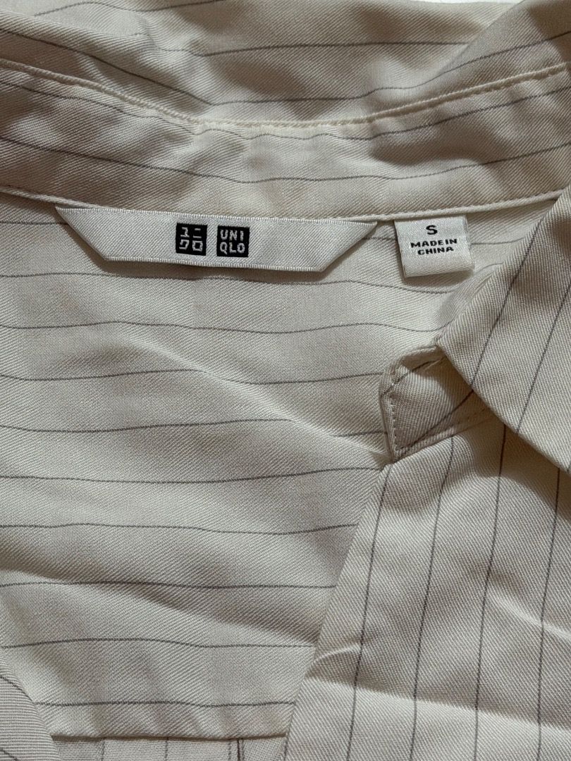PRE LOVED ITEMS (Category: Longsleeves) located in Caloocan City. Submitted by mikaelaren77942 (Listing ID 1470834987, Image 2). Description: .