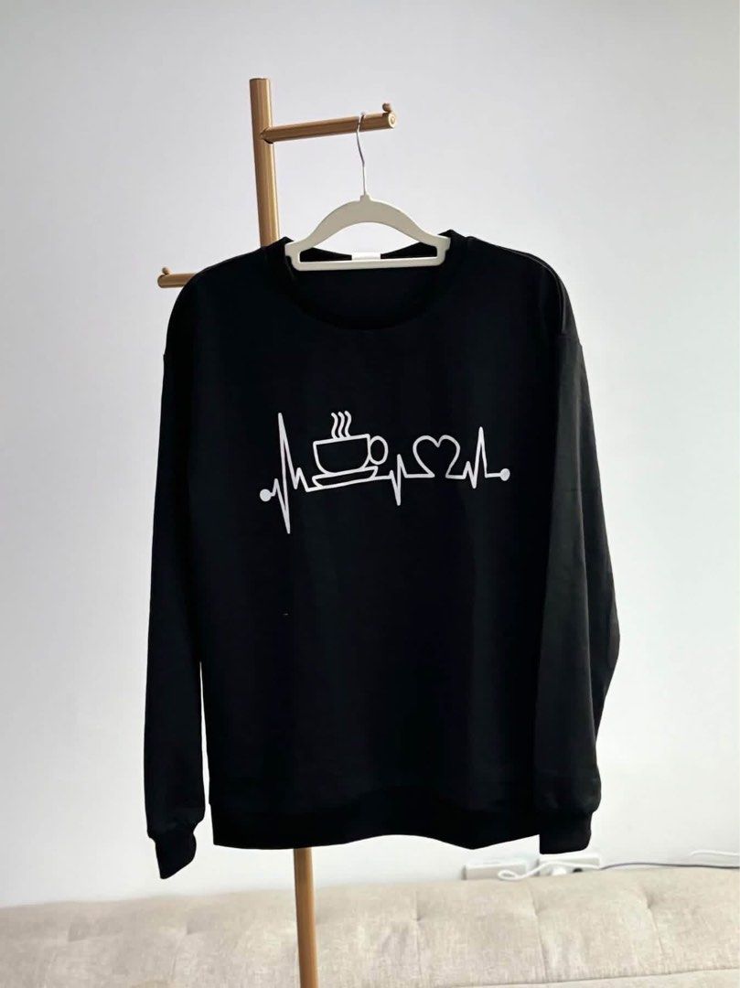Preloved Black Sweater (Category: Longsleeves) located in Pasig City. Submitted by catsyybooo (Listing ID 1470791543, Image 1). Description: .