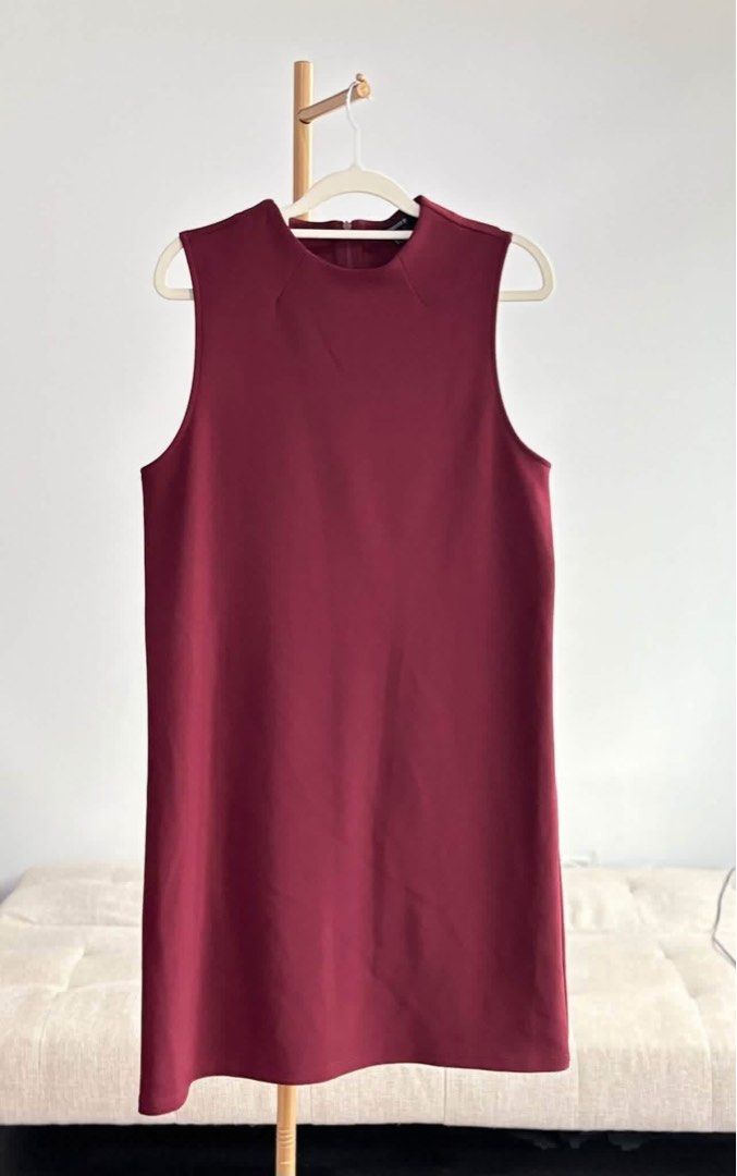 Preloved Forever21 Bodycon Dress (Category: Dresses) located in Pasig City. Submitted by catsyybooo (Listing ID 1470792065, Image 1). Description: Best Fit: Large.