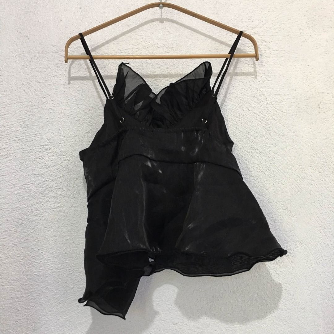 Premium bkk top (Category: Sleeveless) located in Subic. Submitted by ayvee.ph (Listing ID 1470754190, Image 3). Description: Premium bkk top This is Zara ins top Very pretty!!!♥️ A must have mga sis Excellent cond No issue / No flaws No when worn (never worn) Size: S on tag 📌Measured via tm Price: 450 (sis mahal to swear kht icheck nyo s ibang seller) 📍Olongapo / Subic 🚛Reg J&T door to door del Mine now pay tom No cancellation No rush shippin