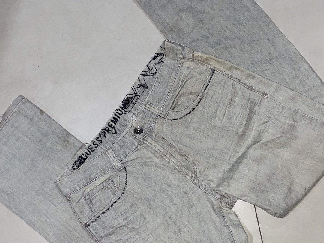 PREMIUM GUESS (Category: Luxury Apparel) located in Zamboanga. Submitted by thriftstudio38 (Listing ID 1470862192, Image 2). Description: WAIST: 34 LENGTH: 42.