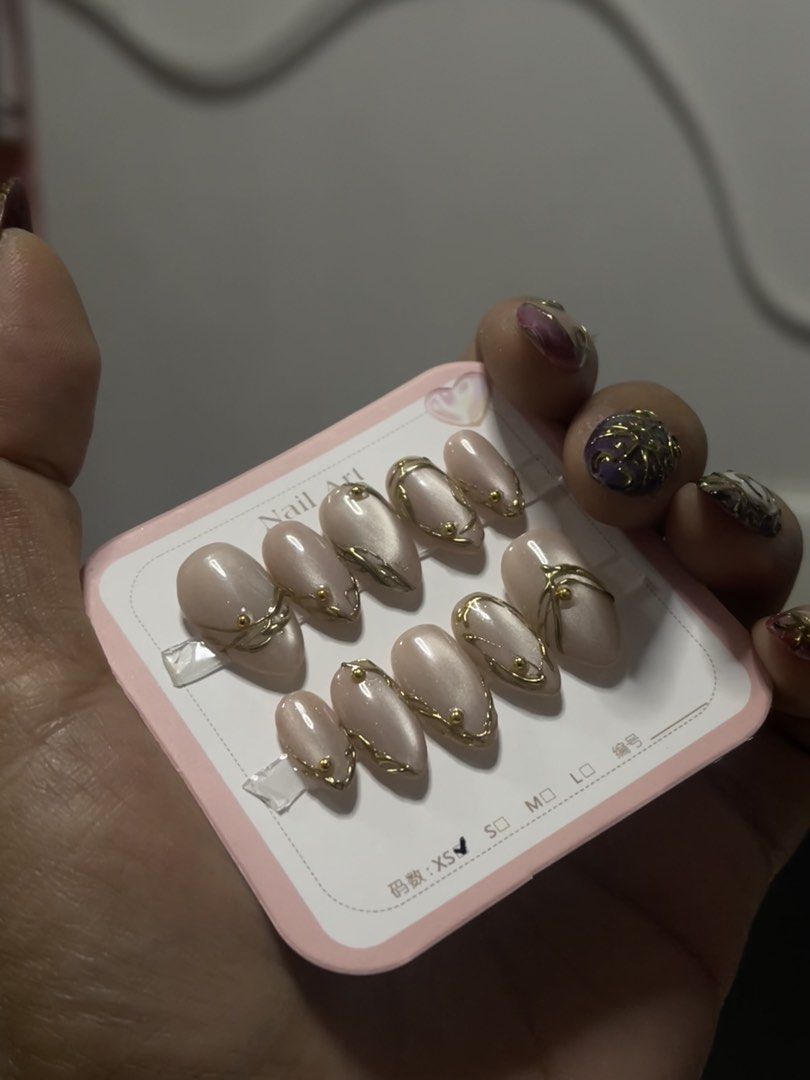 Press on nails (Category: Hands & Nails) located in Manila. Submitted by purebear_480278 (Listing ID 1470759612, Image 1). Description: ✨Looking for beautiful, handmade press-on nails? I’ve got you covered! 💅 Made-to-Order & Customized Press-On Nails 🍀Price range ₱150-₱350 only ! 📦 Bulk orders are welcome 📍 Available in Taguig & Tondo Every set is carefully crafted to match your style and make your nails look salon-perfect. ✅Inclusions •Nail 