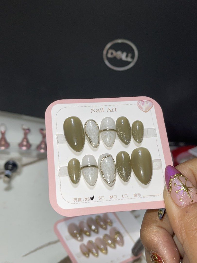 Press On Nails (Category: Hands & Nails) located in Manila. Submitted by purebear_480278 (Listing ID 1470759694, Image 1). Description: ✨Looking for beautiful, handmade press-on nails? I’ve got you covered! 💅 Made-to-Order & Customized Press-On Nails 🍀Price range ₱150-₱350 only ! 📦 Bulk orders are welcome 📍 Available in Taguig & Tondo Every set is carefully crafted to match your style and make your nails look salon-perfect. ✅Inclusions •Nail 