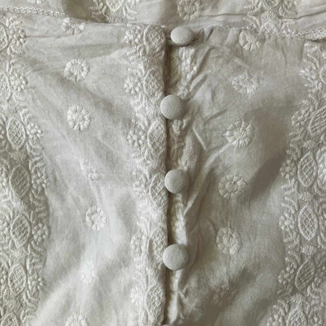 🌼puff-sleeve button front crop blouse • small - medium (Category: Blouses) located in Cagayan de Oro. Submitted by capybara.co.ph (Listing ID 1470801513, Image 3). Description: small - medium L15.5 B34 - 40 🌺 mine ₱129 | grab ₱179 💓 lock ₱199 ꒰১ ໒꒱ eob will be on Thursday, Oct 29 8PM ꒰১ ໒꒱ payment deadline will be on Friday, Oct 30 ꒰১ ໒꒱ shipping will be on Saturday Tysm °❀.ೃ࿔.