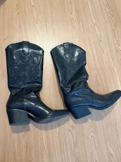 (Category: ) located in . Submitted by charliepreloved (Listing ID 1470783478, Image 1). Description: .