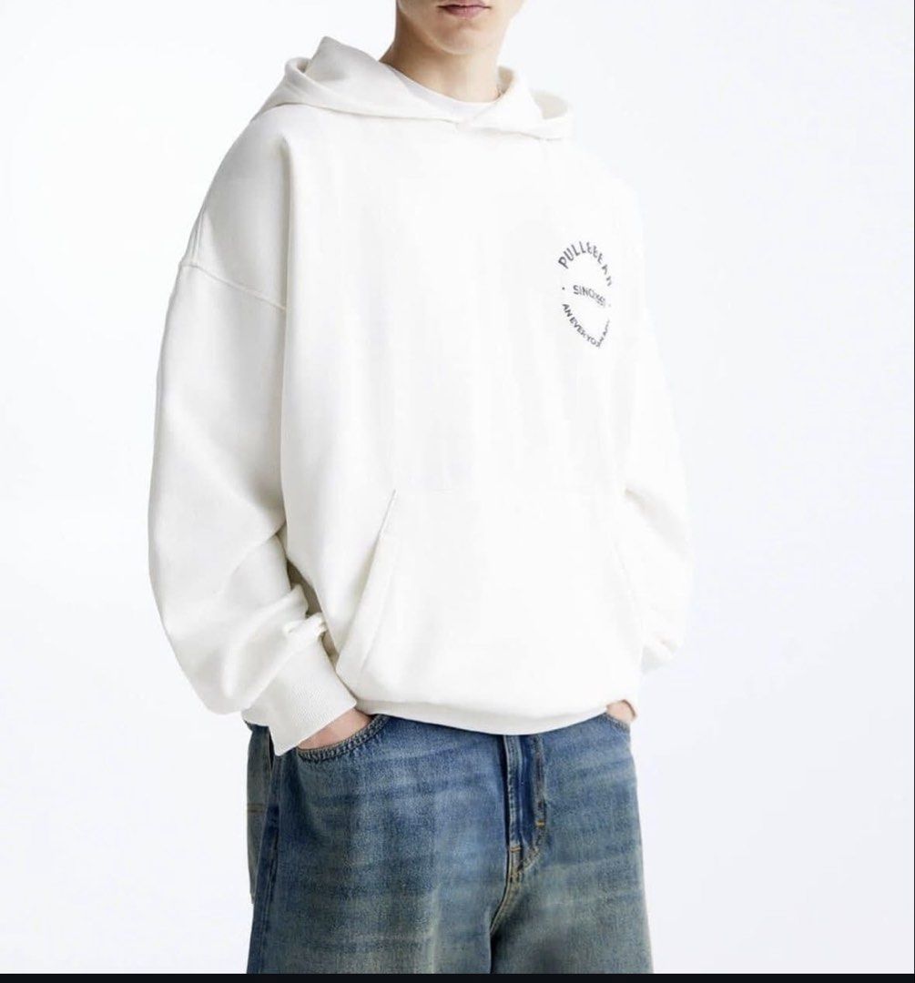 Pull&Bear Hoodie (Category: Coats, Jackets and Outerwear) located in Manila. Submitted by megacharizard1712 (Listing ID 1470914412, Image 3). Description: Pull&Bear White Hoodie (White) Length: 26 Width: 22.