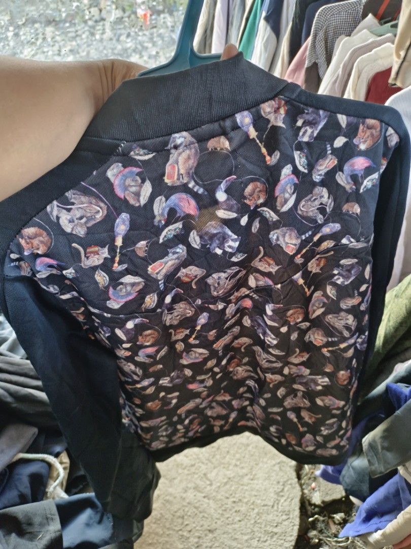 Puma bomber jacket X house of hackney (Category: Coats, Jackets and Outerwear) located in Cotabato. Submitted by utohyson21 (Listing ID 1470787531, Image 3). Description: .