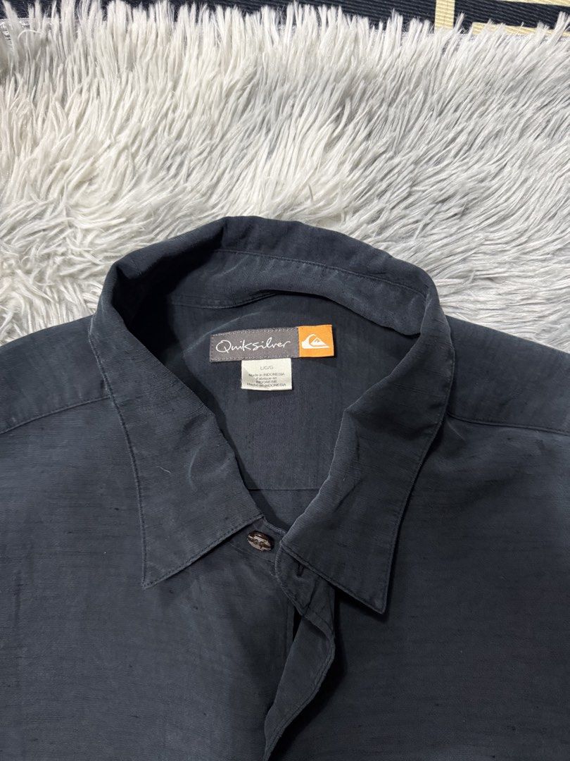 Quiksilver polo (Category: Tshirts & Polo Shirts ) located in Cavite. Submitted by timsiojo (Listing ID 1470744209, Image 2). Description: For sale Quiksilver polo Size L L31W23 Issue runs Cavite loc .