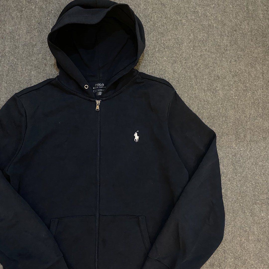 Ralph lauren hoodie (Category: Earphones) located in Mabalacat. Submitted by alternativegoodsco (Listing ID 1470901108, Image 3). Description: no lace as new no issues.