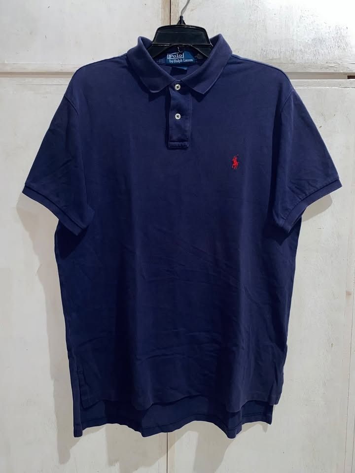 Ralph Lauren Mesh Navy Blue (Category: Tshirts & Polo Shirts ) located in Caloocan City. Submitted by lthrifts993 (Listing ID 1470850244, Image 1). Description: Ralph Lauren Mesh Navy Blue 22.5x28 Color Rate: 8.5/10 Issue: Slits.